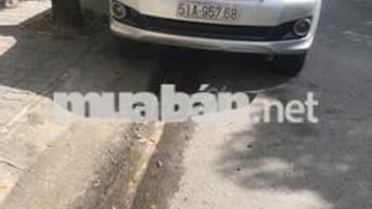 Toyota Fortuner 2014 Bạc 150.000 km