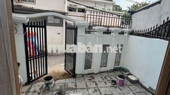 PHÒNG MỚI CÓ KHOẢNG SÂN RIÊNG ĐẰNG TRƯỚC NGAY TRUNG TÂM BÌNH THẠNH