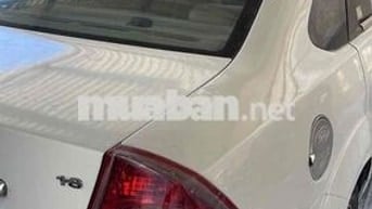 Ford Focus 2007 Trắng