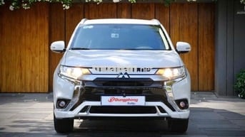 Mitsubishi Outlander 2023 Trắng 49000 km