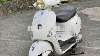 Piaggio Vespa LX 125cc ie 2011 Trắng
