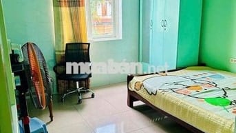 Bán nhà 2 tầng 4 phòng ngủ xóm chính Lại Thế