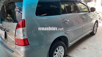 Toyota Innova 8 chỗ Số tự động ghi xám (mẫu mới)