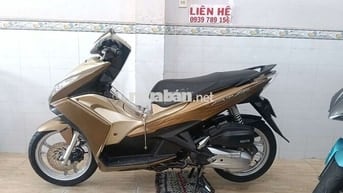 Honda Air Blade 125 Vàng đồng 17923 km