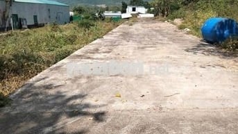 Lô đất 2 mặt tiền đường oto phước đồng. 
