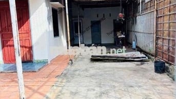 CHO THUÊ NHÀ - HẺM AMA THAO - ĐƯỜNG 2 XE TẢI NÉ NHAU - SÂN NHÀ XE TẢI