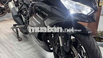 Kawasaki Zx4R 6000 km màu Đen