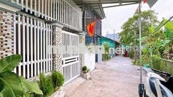 Nhà mới 2 phòng 2 máy lạnh hẻm Nguyễn Văn Linh