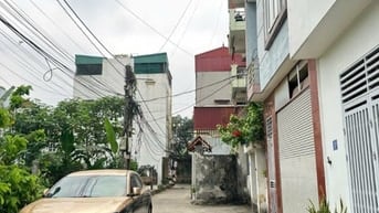 Phố Bắc Cầu – Long Biêt – Ô TÔ – 93 M2 – 4 T – MT 5 M – Giá 11.4 Tỷ. 