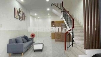 hẻm xe hơi , chiều ngang nhà 5m , miễn tiếp môi giới