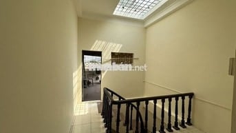 Cho thuê nhà nguyên căn 4 tầng, 3PN, 45m2 tại Khương Đình