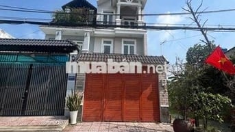 CHO THUÊ NHÀ 5x20 SÂN RỘNG ÔTÔ ĐẬU 1TRỆT 2LẦU 4PN 3WC HẺM XE TẢI