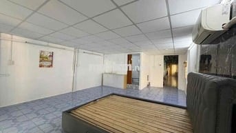 phòng mới siêu to khổng lồ gần đầm sen có ban công thoáng mát