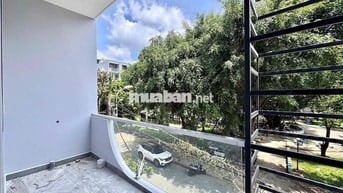 Gần Bxe Q8 , Mới 100% , Máy Lạnh , Kệ bếp , Free xe , Gần Khu ăn uống