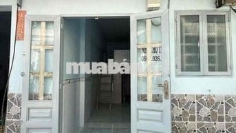 Nhà Thuê 3.2x6, gác, 2phòng, gần đs10 LVQ