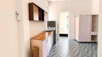 1 Phòng ngủ, 1 phòng khách, ban công 5tr5 Ngay Sân Bay Full nội thất
