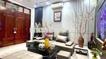 Nhà Rẻ Thứ 2 Ngọc Lâm Long Biên , Có 1 Không 2 Thang Máy full Nội Thất