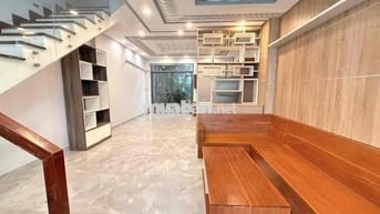Cho thuê nhà nguyên căn Đường số gần cc Đức Khải Quận7