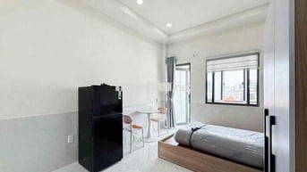 Cho thuê căn hộ 40m2 ban công rộng full nội thất cao cấp ngay Quận 10