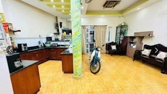 GẢIM SÂU 2 TỶ 550 BÁN NHÀ CÁCH MẠNG THÁNG 8 QUẬN 3 