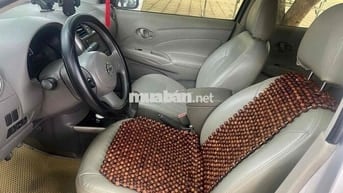 Nissan Sunny Bạc 157.411 km