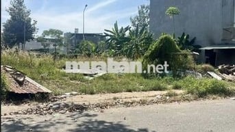 Kẹt tiền bán gấp lô 300m2/630Triệu gần trường ĐH Việt Đức,Bến Cát