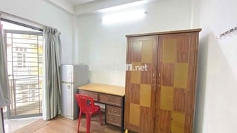 Cho thuê phòng ban công, máy lạnh, đủ tiện nghi ở Lê Văn Thọ