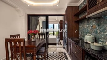 Cho thuê căn hộ 2 phòng ngủ ngay trung tâm thành phố