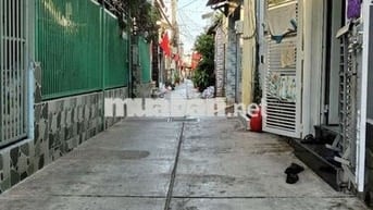 Bán nhà 3 tầng Bùi Minh Trực Quận 8- DT 82m2 - Giá 8.8 tỷ hẻm thông 