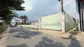 Mặt tiền ngay Ngã Tư Ga, 2.600m2 full thổ cư, vị trí siêu đẹp. 