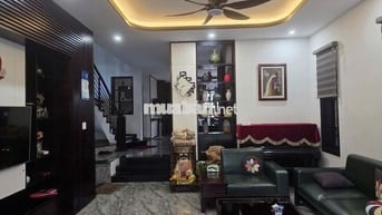 Cho thuê BT Hàn Thuyên full nội thất cao cấp 4PN 3WC. Giá 50tr/tháng