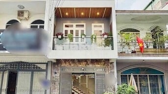 NHÀ MẶT TIỀN ĐƯỜNG SỐ 4 2 TẦNG LẦU 4PN 5WC ĐẦY ĐỦ NT