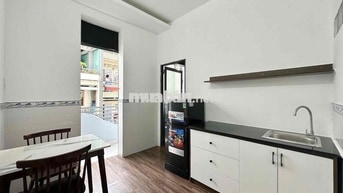 1 PHÒNG NGỦ BANCONG 35m2 - NGAY CẠNH VÒNG XOAY LÝ THÁI TỔ, QUẬN 3