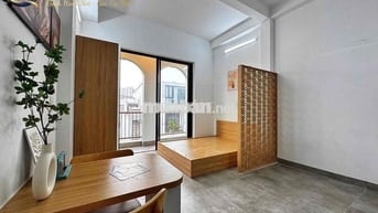 STUDIO BAN CÔNG/ CỬA SỔ GẦN VÒNG XOAY LĂNG CHA CẢ - HOÀNG VĂN THỤ
