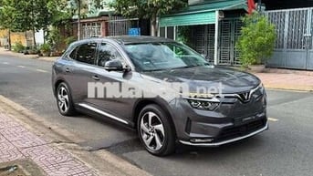VinFast VF8 Eco Xám 39.000 km Điện