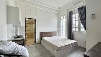 PHÒNG BAN CÔNG CỬA SỔ GIÁ HSSV NGAY ĐIỆN BIÊN PHỦ QUẬN 3