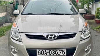 Hyundai i20 Số tự động Vàng cát