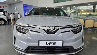 🚨 VF8 PLUS -  trả trước 156 triệu – nhận xe ngay!