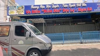 15,3 Tỷ! Bán Góc 3 Mặt Tiền Bùi Hữu Nghĩa, Bình Thạnh - 165x6,7m - Xây