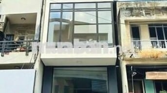 NHÀ ĐẸP HIỆN ĐẠI - 84B Hồ Bá Kiện, P.15, Q.10 - Thang Máy - DTSD400m2