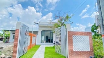Bán nhà đẹp giá rẻ khu vực bình chánh