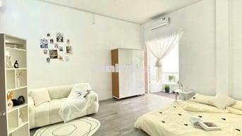 Siêu phẩm 40m2 mặt tiền Đào Duy Anh, Ban công, full nội thất giá 6tr3