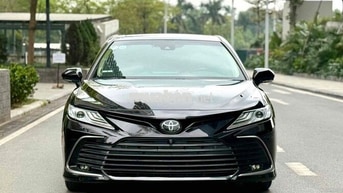 Toyota Camry 2022 2.5Q Đen 65000 km