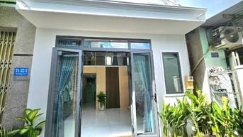 Nhà đẹp full nội thất - hẻm ô tô Phan Văn Hớn, Quận 12, sổ hồng riêng 