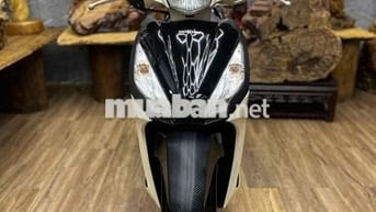 Honda Vision dàn áo đẹp, máy móc bao êm