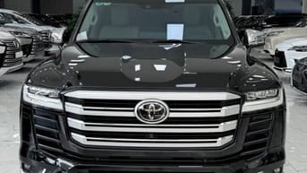 Bán Land Cruiser LC300 sản xuất 2024, sơn Zin 100%.