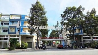 nhà 8pn 10wc Unitown TPMới Bình Dương 
