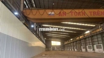 xưởng trong KCN Tân tạo có hệ thống trục cẩu giá 110k/m²