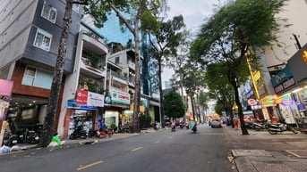 TÒA NHÀ CĂN HỘ DỊCH VỤ  TÔN THẤT TÙNG, QUẬN 1 – 25 PHÒNG, 8 TẦNG