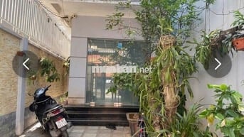 Cho thuê nhà Phố Nguyễn Chính - Ngõ rộng 2 ô tô tránh nhau - 100m2 -3T